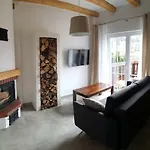 Wysokie łąki W Górach Chalet Kowary