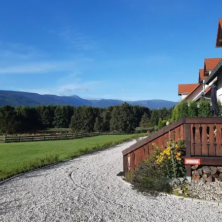 Wysokie łąki W Górach Chalet